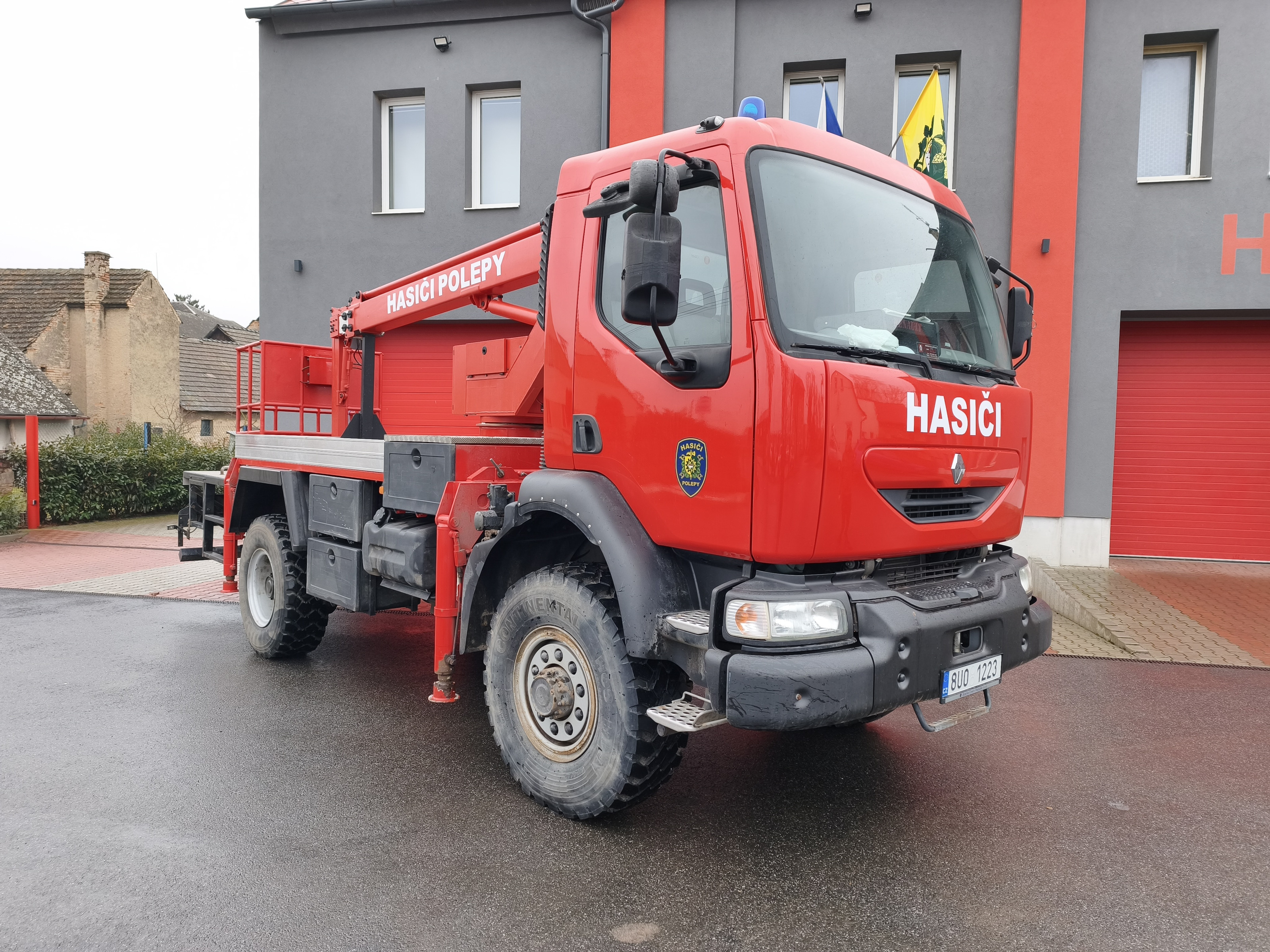 AP 16 Renault Midlum